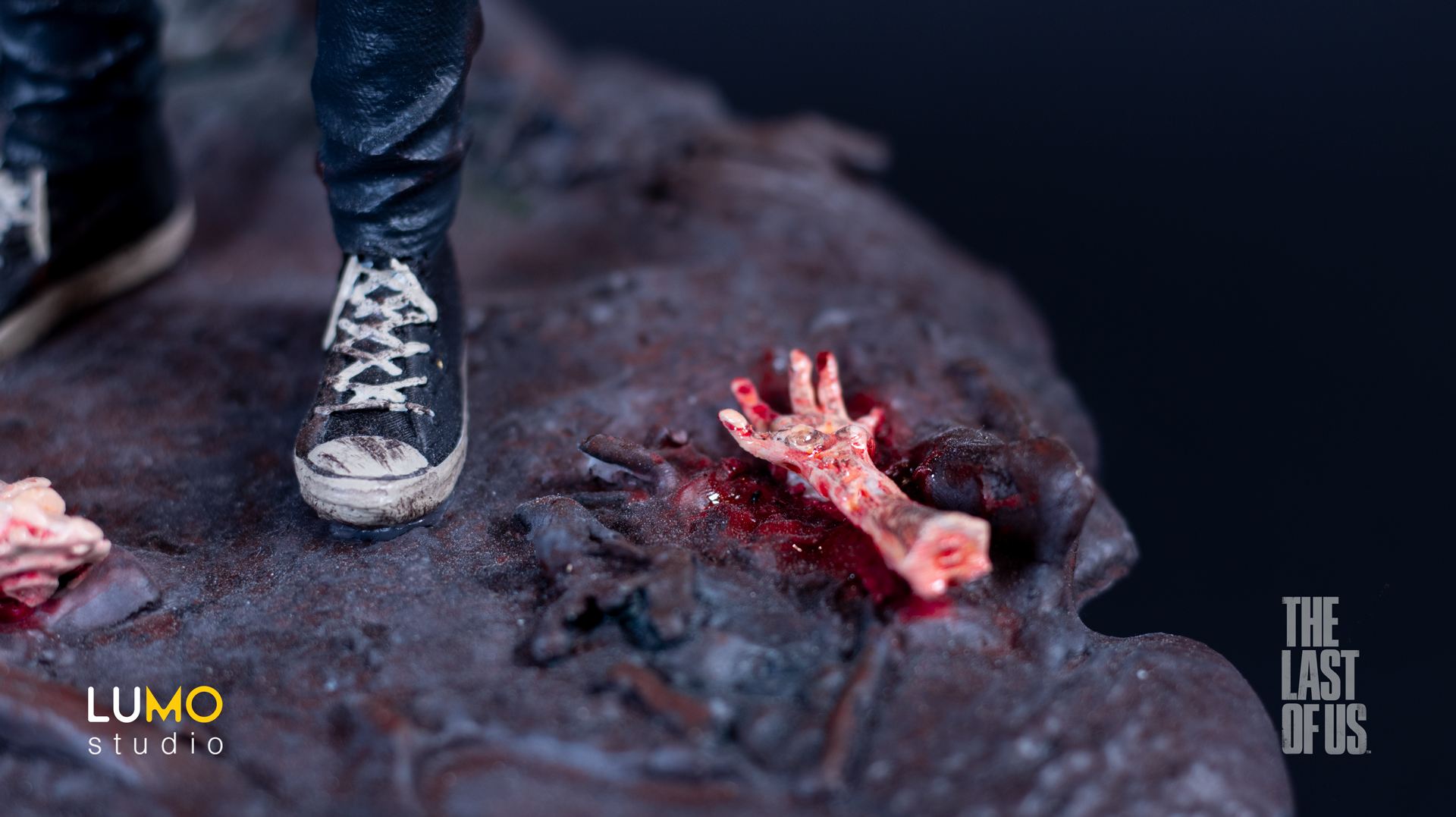 الی ایستاده